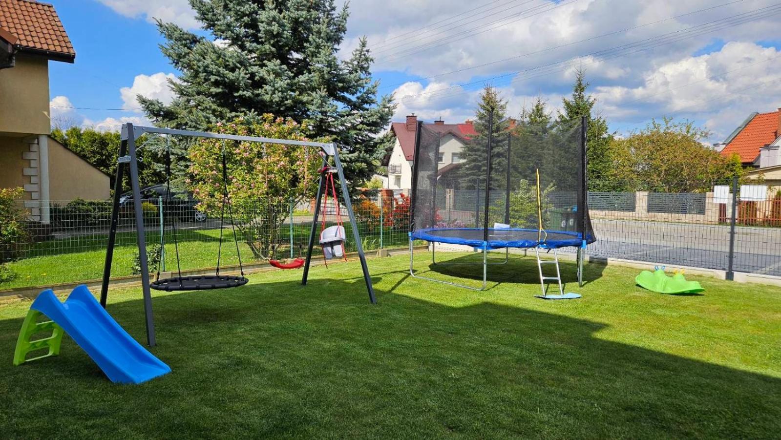 Comfort Apartments Освиенцим Екстериор снимка